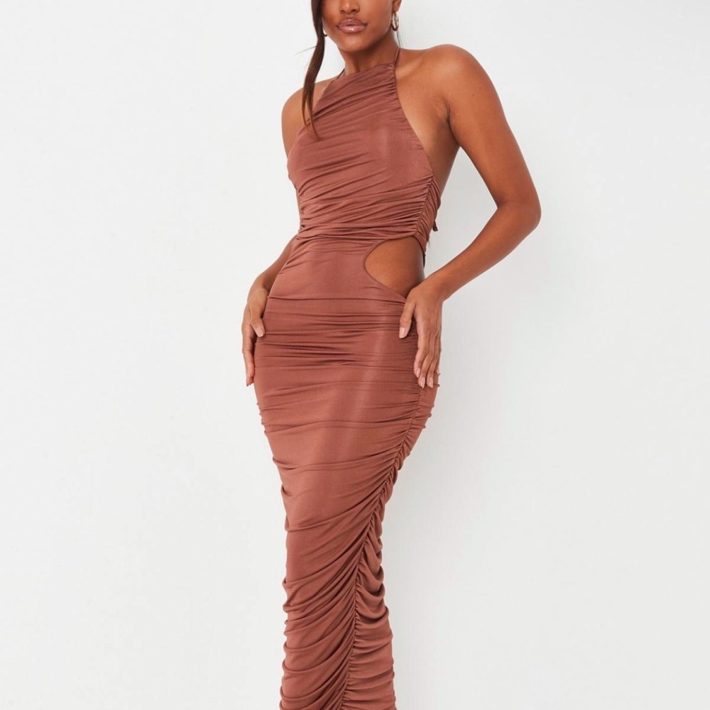 Missguided Tall - Chocolate Ruched Halterneck Doublelayer Slinky Dress